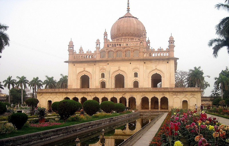 Gulab Bari (Rose Garden)